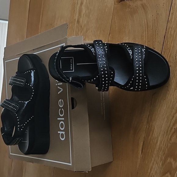 Dolce Vita Midnight Dubai Stud Crinkle Patent Leather Sandals - Picture 8 of 10